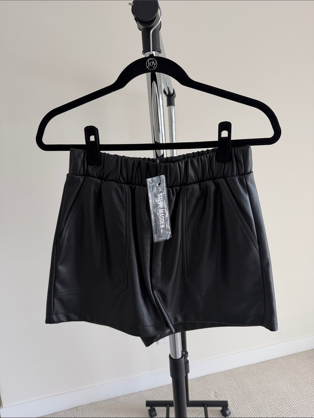 Steve Madden • Faux Leather Black Women's Shorts - Sleek Elastic Waist
